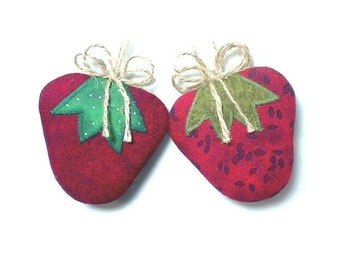 Berry Red Strawberry Ornaments |Folk Art |Kitchen Decor | Party Favor | Fruit decor| Handmade | Red Strawberry | Farmhouse Decor | Set/2 |#2