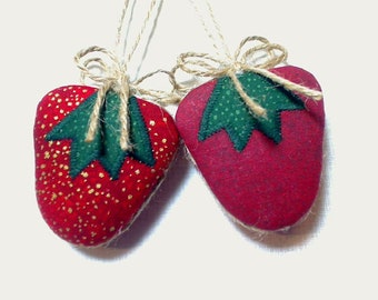 Small Cranberry Red Strawberry Ornaments | Rustic Country | Party Favors | Tree Ornament | Farmhouse Decor | Christmas |Gift Idea |Set/2 |#3