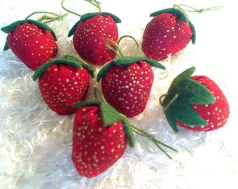 Miniature Cranberry Red Strawberries | Party Favors || Farmhouse Decor | Christmas Ornament | Bowl Filler | Set/7 | #1