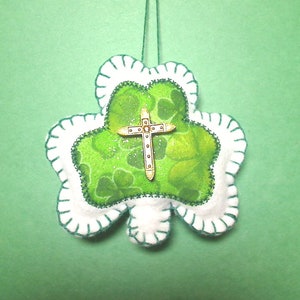 White/Green Shamrock | St. Patrick's Day | Irish Decor | Party Favor | Spring Decor | Tree Ornament | Handmade Gift |#4