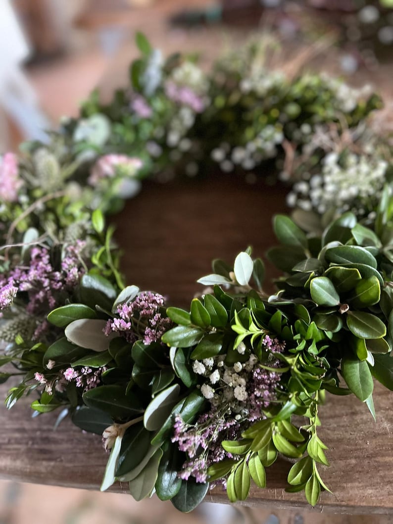 Kranz Natur mit Thymian, Bux und Schleierkraut | Türkranz Trockenblumen Disteln & Strandflieder image 8