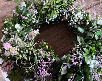 Frühlingskranz Natur met Thymian, Bux und Schleierkraut | Türkranz Trockenblumen Disteln & Strandflieder