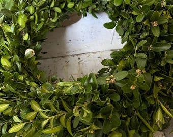 Zeitloser Buxkranz – Handgebunden – Türkranz of Tischdeko aus Buchsbaum