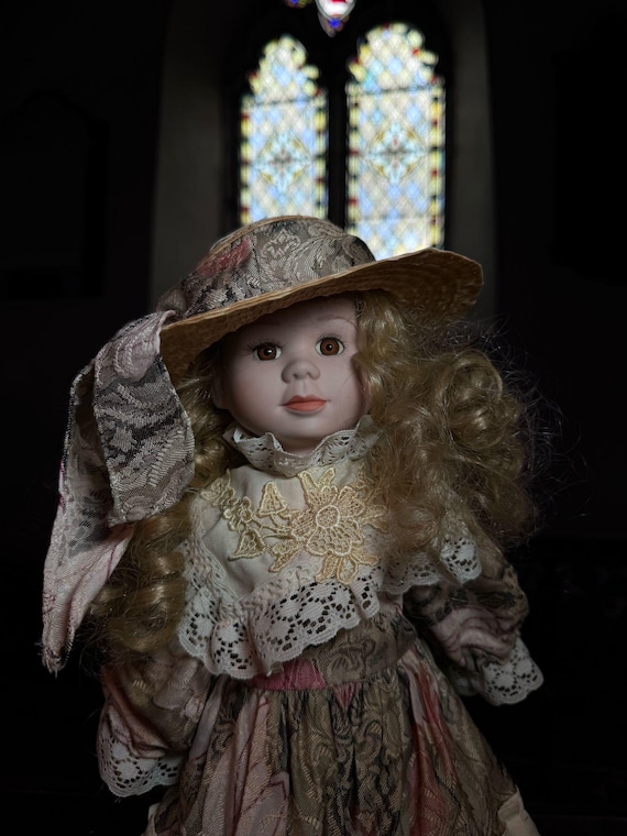 HAUNTED DOLL - Vintage Porcelain Doll With Spirit Attachment