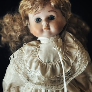 HAUNTED DOLL - Vintage Porzellanpuppe mit Geister Aufsatz - Margaret