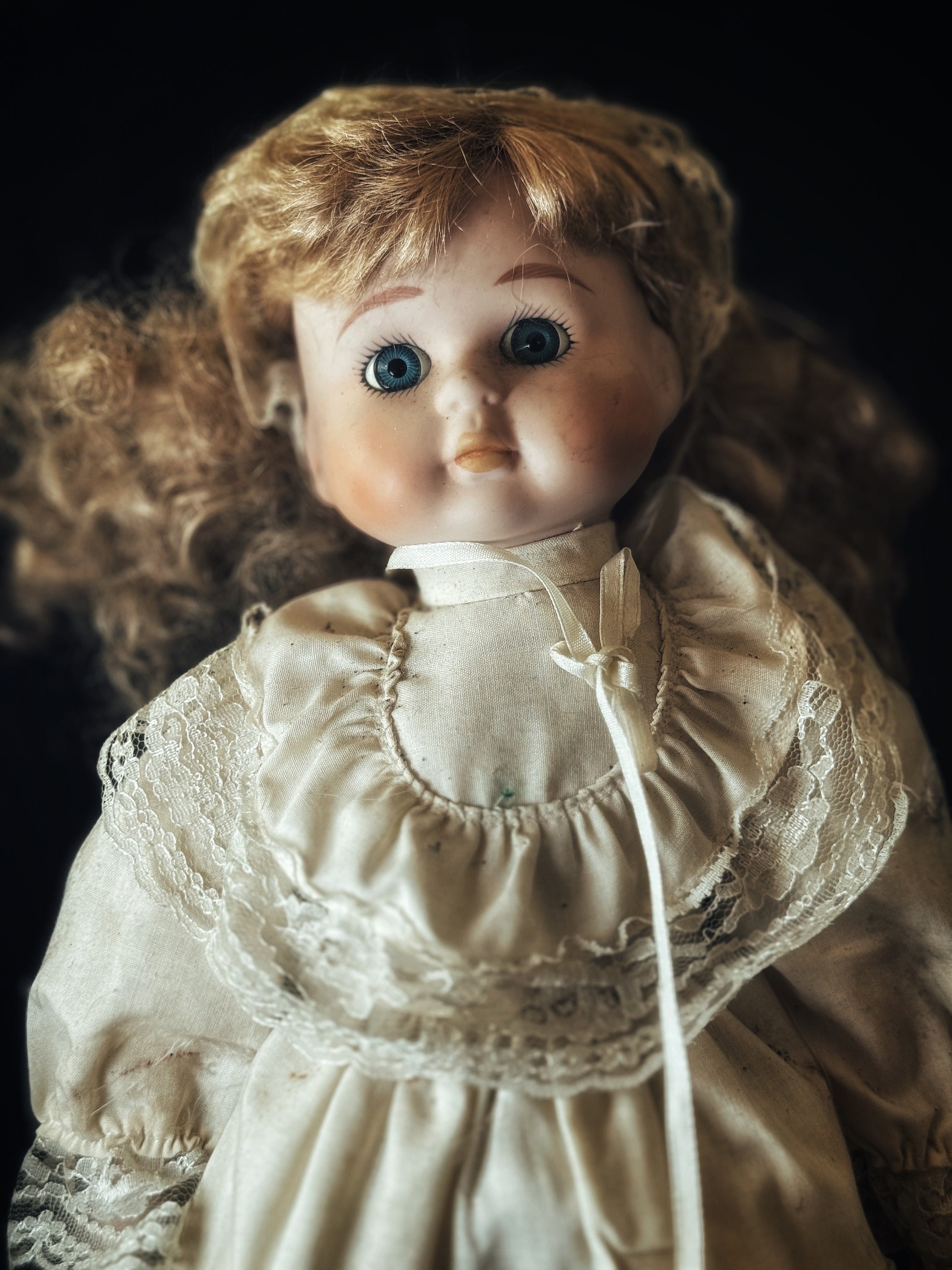 HAUNTED DOLL - Vintage Porcelain Doll With Spirit Attachment