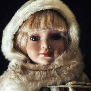 HAUNTED DOLL - Vintage Porzellan Puppe mit Geist Aufsatz - Julia