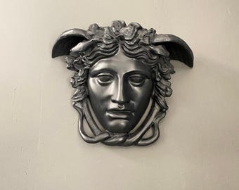 メデューサと蛇の小さなマスク、古代ギリシャの怪物ゴルゴン