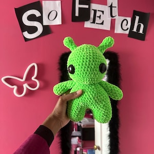 Alien Crochet Amigurumi Handmade Alien Crochet Amigurumi Plushie – Cute Alien Toy for Space Lovers and Unique Gift Ideas