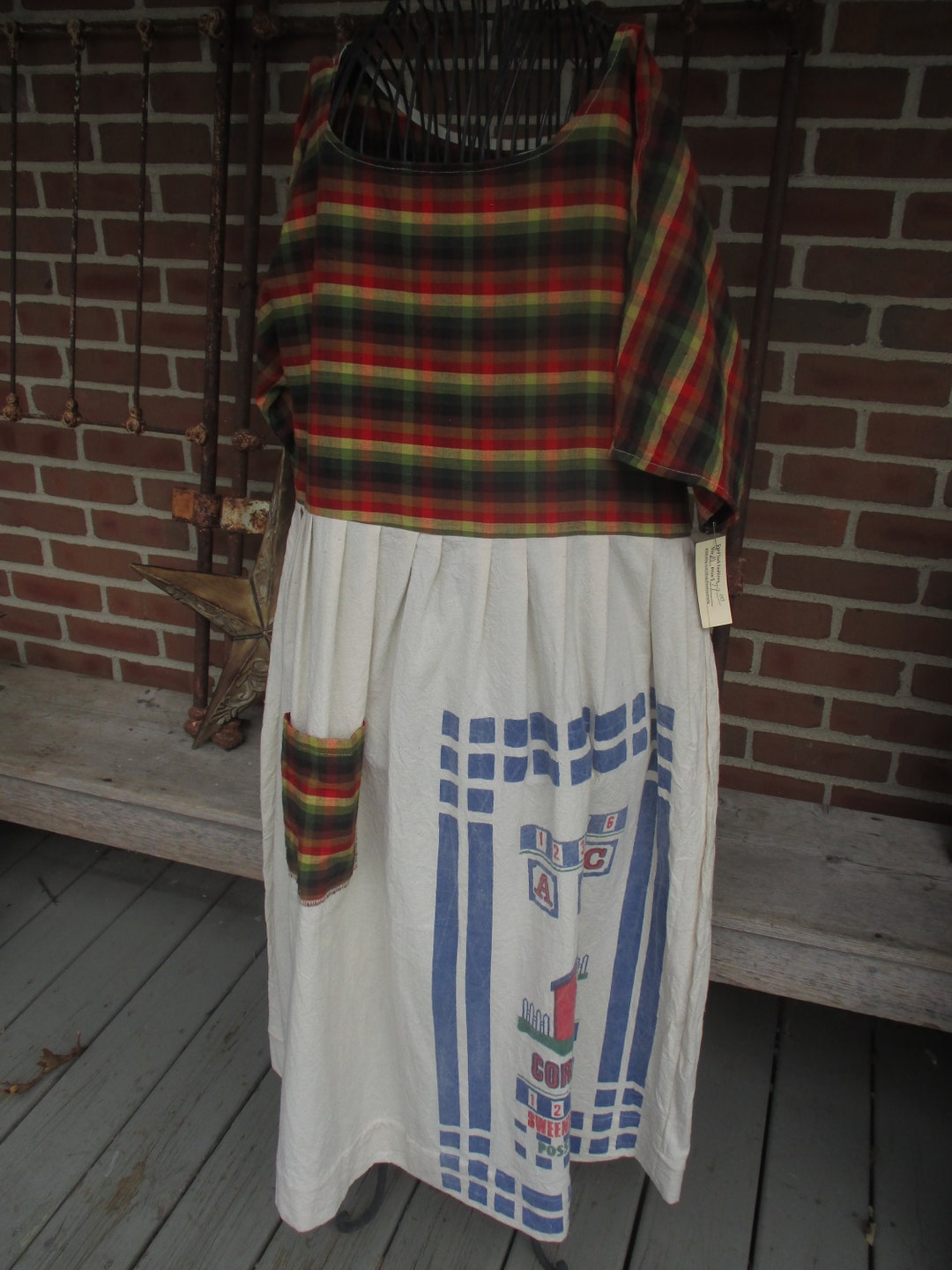 Flour Sack Dress, Size Med/large, Feed Sack Dress, Prairie Dress