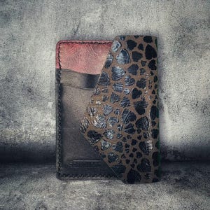 Agatha, Cartera de Cuero Hecha a Mano para Mujer, Plegable y Delgada con Compartimentos para Tarjetas y Efectivo, Elegante Monedero para Uso Diario
