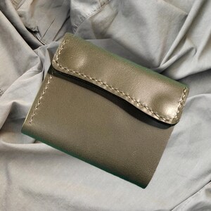 Handgefertigte Geldbörse aus Echtleder - Modell 'Fere', Unisex, Kompakt & Schlank, Für 10 Karten, 10 Geldscheine, Minimalistisches Design