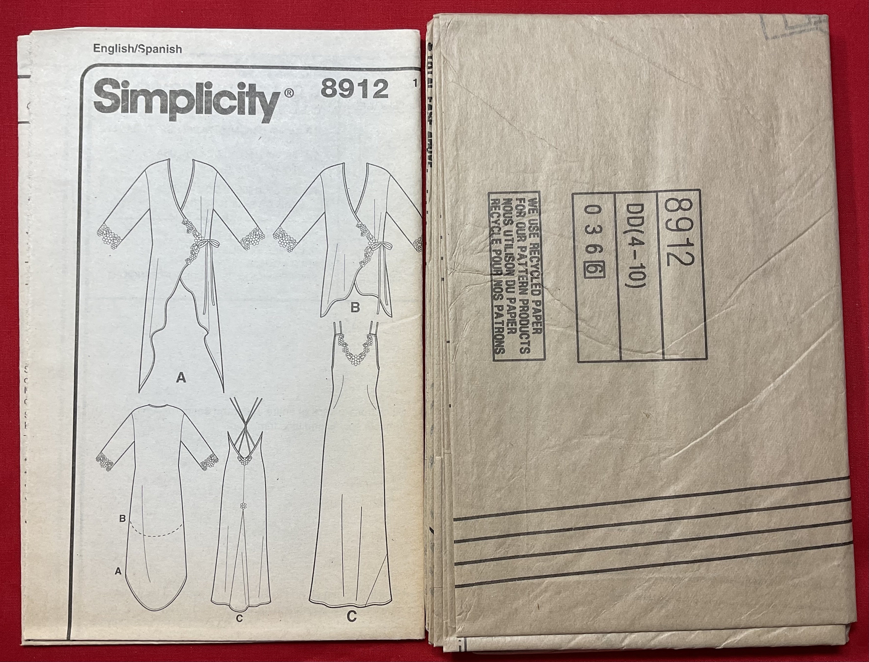 Simplicity 8912 Misses Sleepwear Sewing Pattern, Sizes 4-10