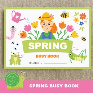K&ouml;nnte beinhalten: Ein gr&uuml;nes und gelbes Besch&auml;ftigungsbuch mit dem Wort "SPRING" in gro&szlig;en wei&szlig;en Buchstaben. Das Buch zeigt Illustrationen eines M&auml;dchens mit roten Haaren, eines Frosches, einer Heuschrecke, einer Schnecke, eines Wurms, einer Gie&szlig;kanne, Blumen und Bienen. Das Buch hat Platz f&uuml;r einen Namen und die W&ouml;rter "Busy Book" und "Belongs To".