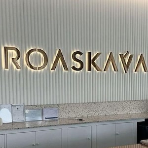 Beauty Salon Sign, Illuminated Metal Sign, Custom Backlit Metal, 3D Business Sign, Storefront Sign, Outdoor LED Sign, Personalized Logo Sign