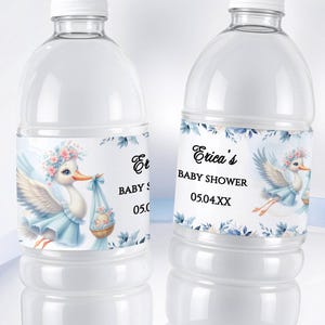Jungen-Babyparty-Wasserflaschenetikett, bearbeitbares druckbares Storch-Etikett, digitale Vorlage, Sonderlieferung Blaue Blumenbesprenkelung für SBBS1WBL