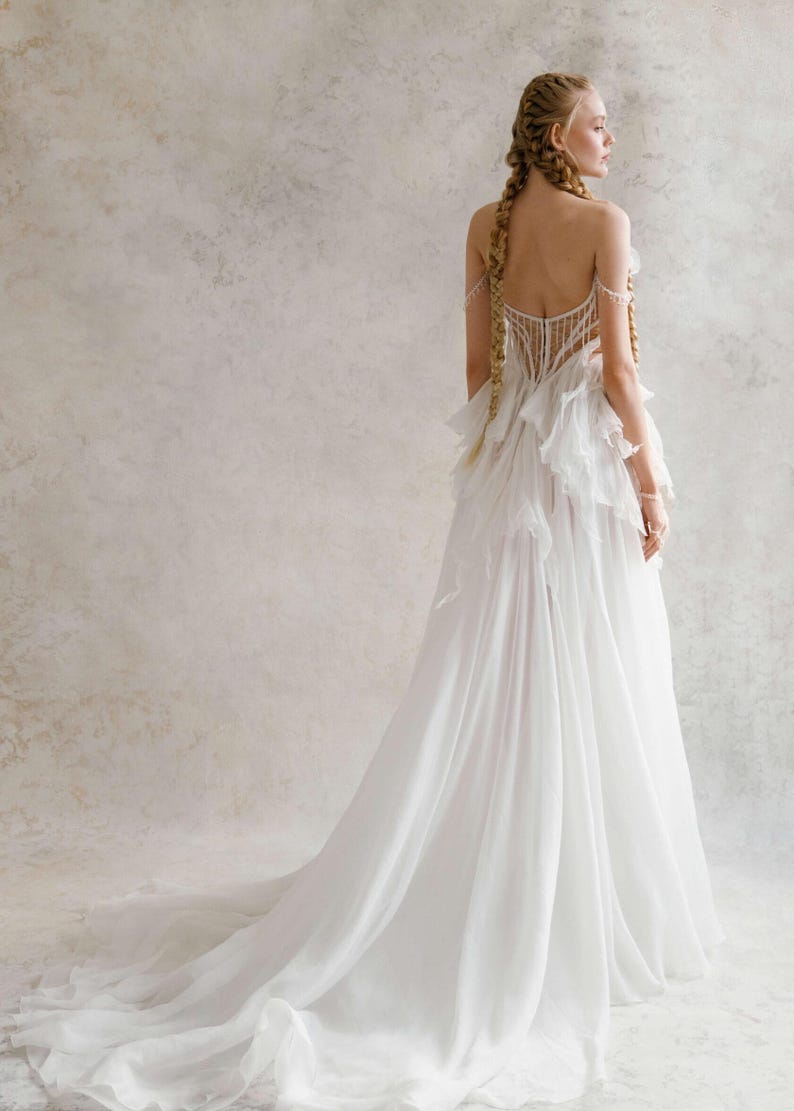 Ethereal Fairy Wedding Dress – Cottagecore Fantasy Gown, White Tulle ...