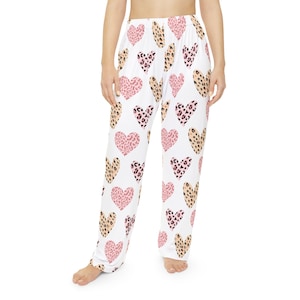 Heart Leopard Print Pajama Pants: Women&#39;s Cozy Lounge Wear