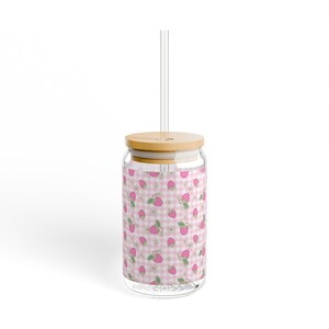 Strawberry Sipper Glass: 16oz Tempered Glass with Optional Bamboo Lid