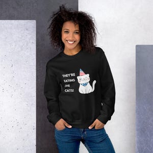 They&#39;re Eating the Cats! Short-Sleeve Unisex T-Shirt, 2024 Presidential Debate Quote, Political Gift for Trump or Kamala Fans