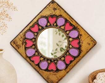 Ręcznie robione lustro ścienne w stylu boho rustykalnym – lustro z detalami z drewnianej liny – wystrój w stylu Cottagecore Vintage – różowe lustro w stylu folkowym OOAK