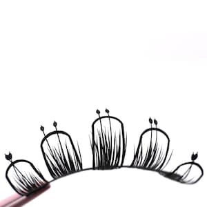 Petals- False eyelashes/3d false eyelashes/natural lashes/dramatic lashes/cruelty free lashes/wedding/everyday glam