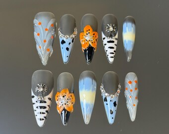 Stiletto Press-On Nagel Set: Polka Dot, Floral, und Chrom Design