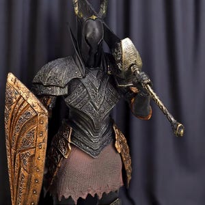 Dark Souls Black Knight Figurine – Knight Statue Collectible, Gamer Gift, Fantasy Decor, Dark Souls 3 Display, Video Game Fan Merchandise