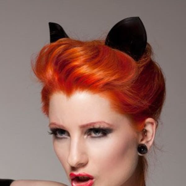 Lady Lucie Latex Kitty Katzenohren Stirnband