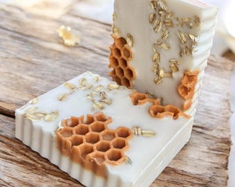 Oats Milk & Honey Handmade Soap Bar