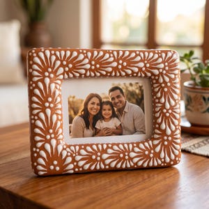 Hand Painted Mexican Talavera Horizontal Photo Frame, Brown & White, Cielito Lindo