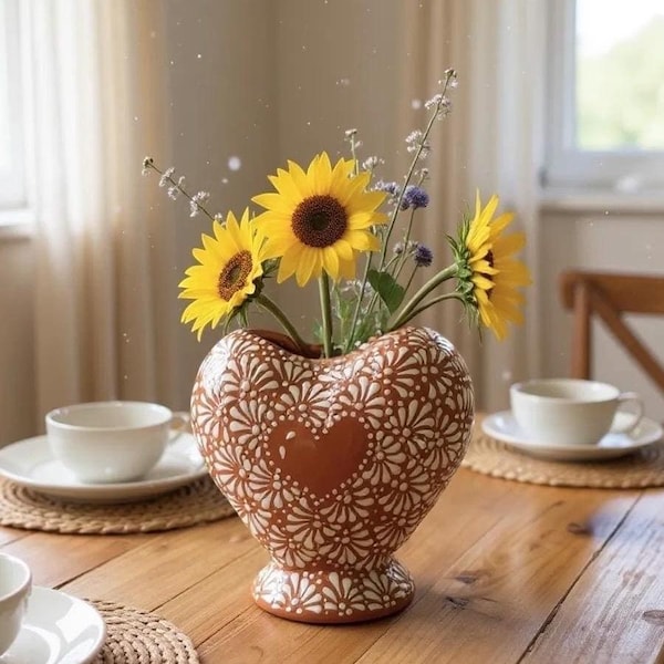 Hand Painted Mexican Talavera Heart Vase, Brown & White Cielito Lindo