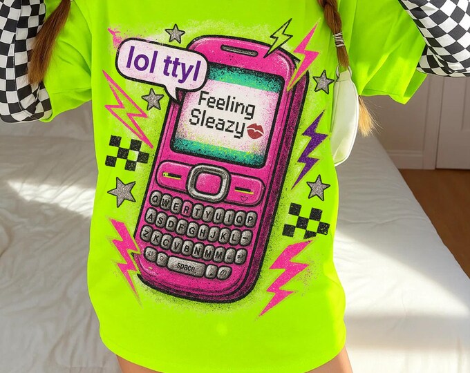 Parody Nostalgic Retro Text Graphic Tee: Vintage Humor Top for Teens & Casual Fashion Lovers
