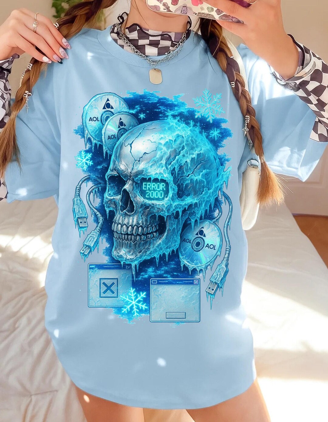Retro Y2K Frozen Skull Graphic Tee: Spooky Halloween Horror