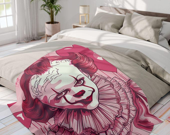 Parody Spooky Clown Arctic Fleece Blanket: Cozy Horror Throw for Halloween Decor & Movie Lovers