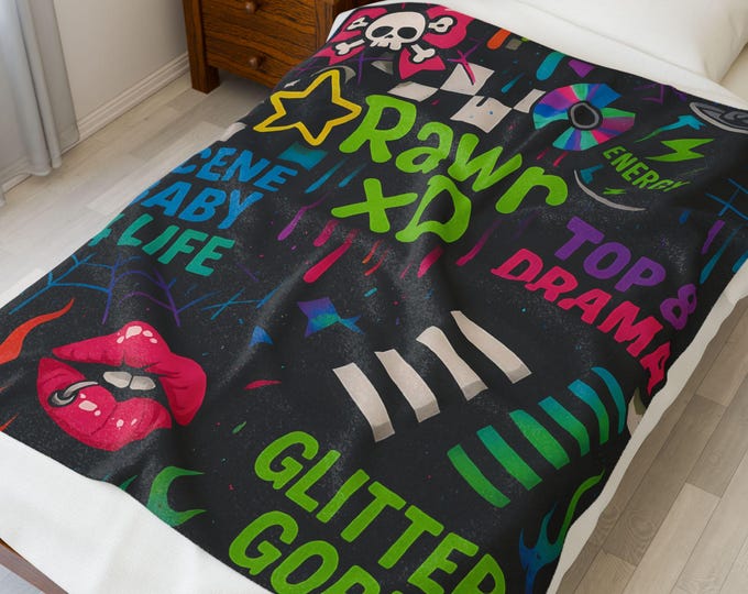 Vibrant Graphic Plush Throw: Cozy Gamer Decor, Unique Teen Gift, Fun Home Accent Blanket