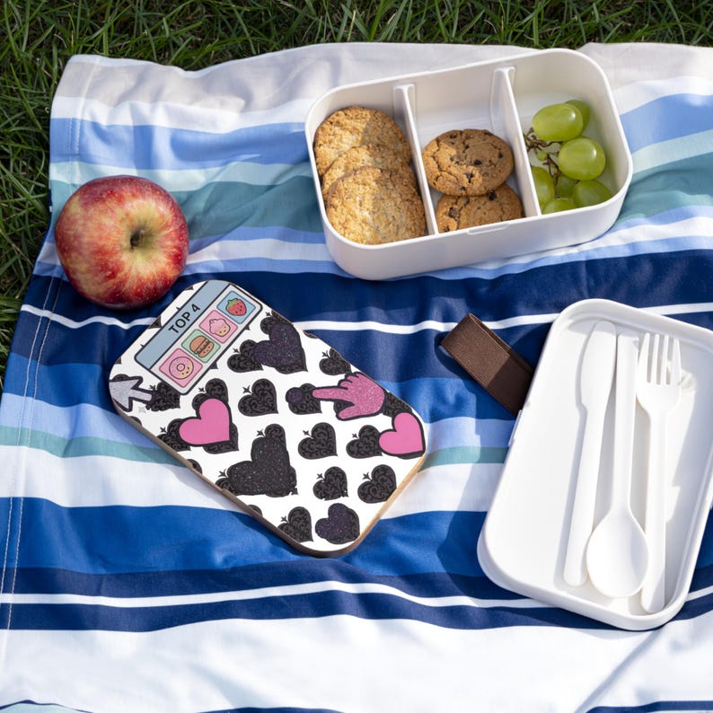 Heart Bento Box for Kids: Eco-Friendly Lunch Container with Bamboo Lid image 5
