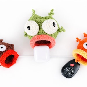 Patrón de Monstruo Pez de Ganchillo: Funda para Llaves, Estuche para Auriculares y Adorno para Bolso Amigurumi (Tutorial en PDF)