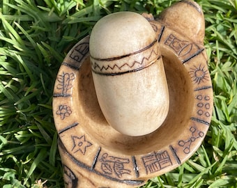 Mortero de Chamán tallado en Piedra Caliza Andina