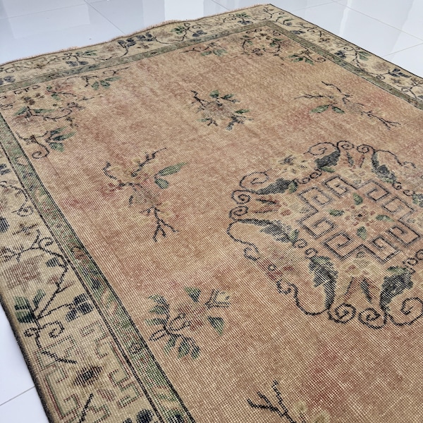 Neutral Pink And Cream Vintage Oriental Rug 6x9 Minimal Handmade Wool Design