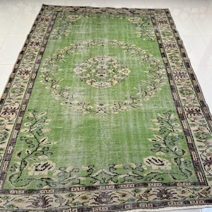 6x9 Floral Turkish Rug: Vintage Wool Area Carpet