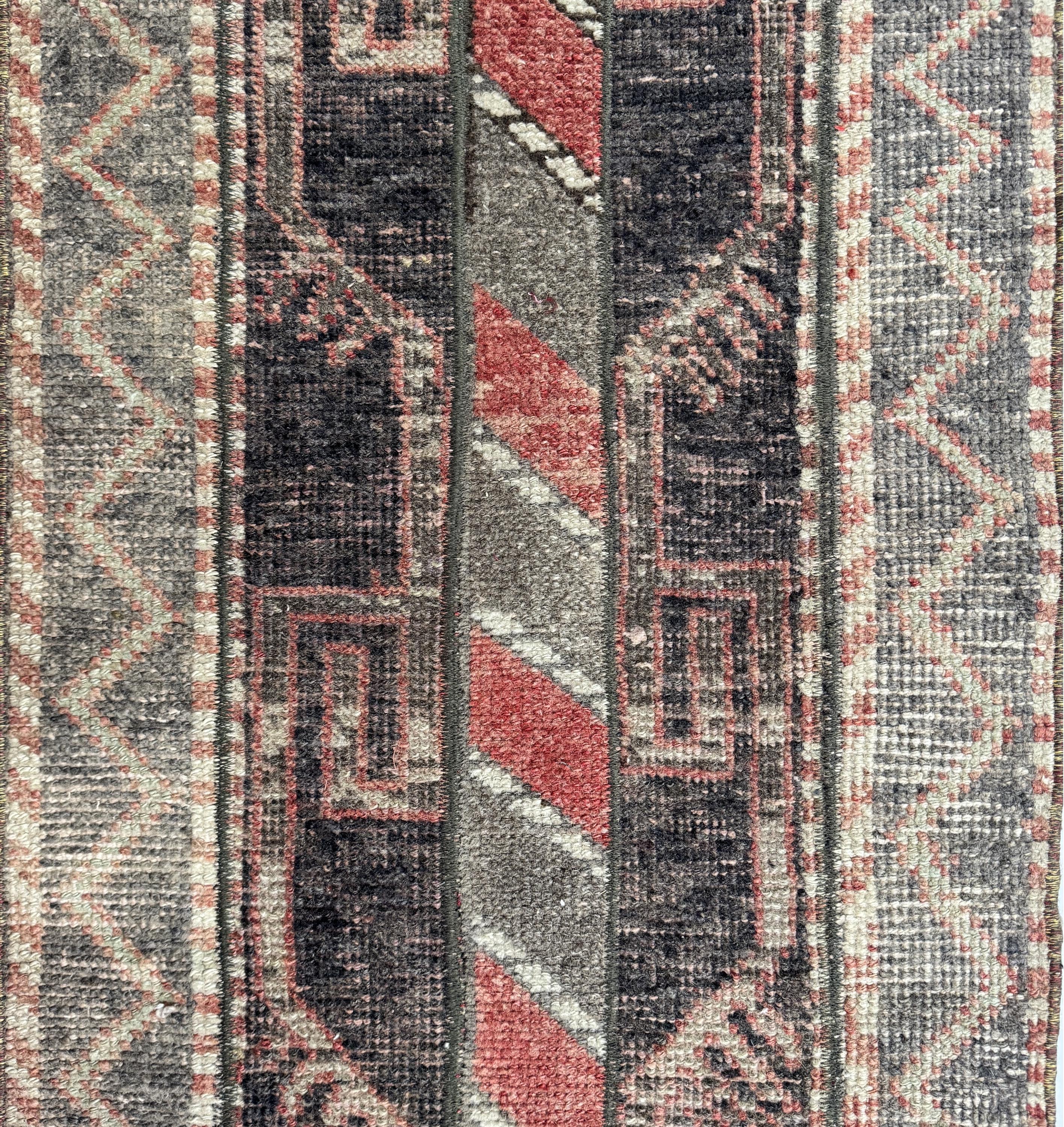 2x4ヴィンテージトルコラグ：幾何学模様のウールドアマット - Etsy 日本