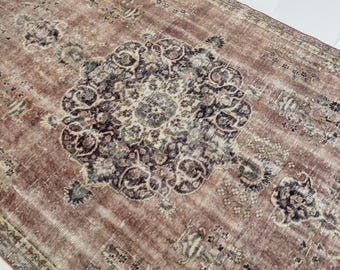 5x9 Dusty Rose Antique Oriental Rug With Soft Ivory Floral Medallion Details Throughout