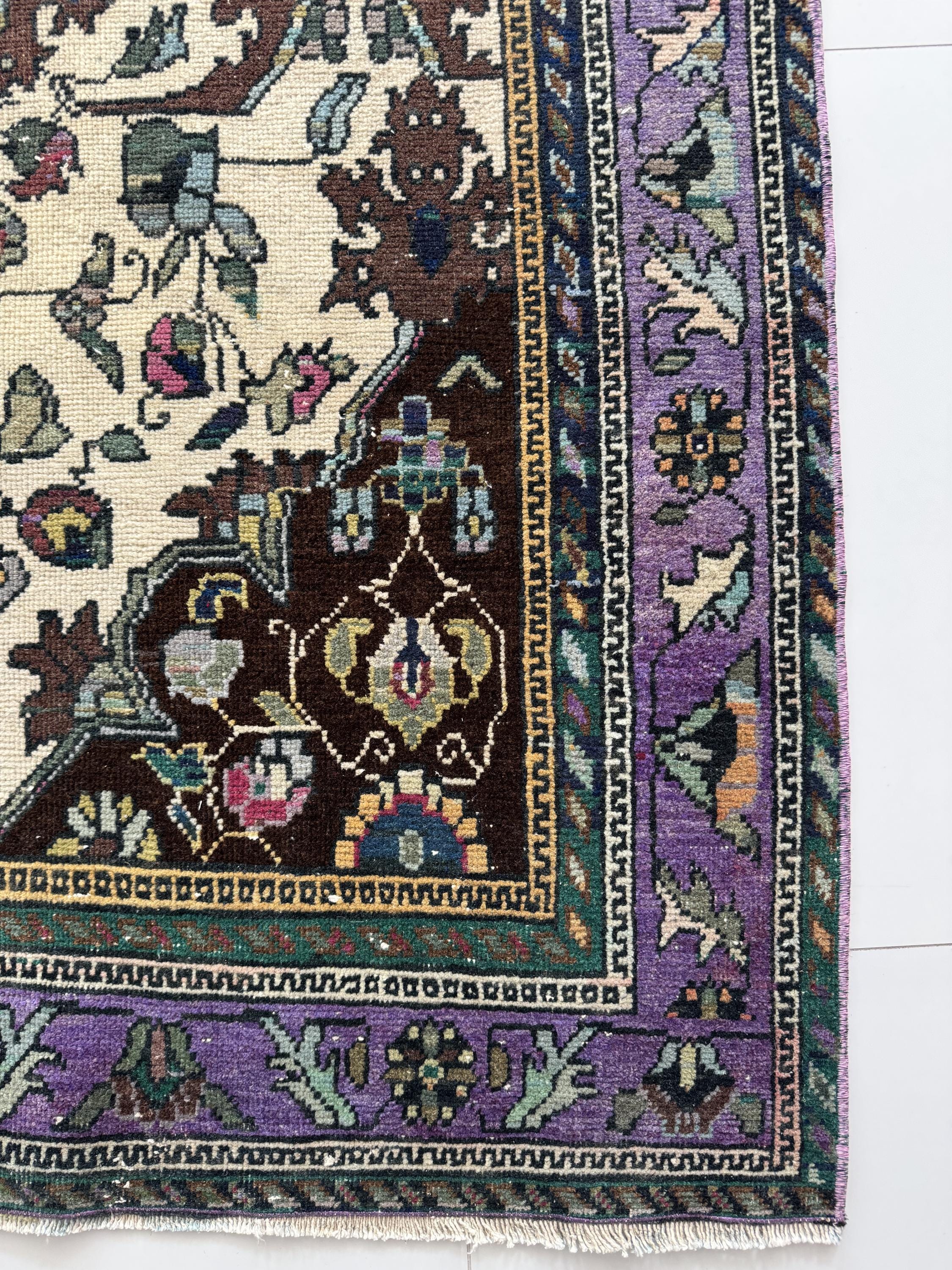 【訳アリ】トルコヴィンテージラグA97 パープル バイオレット オーバーダイラグ 訳アリ】トルコヴィンテージラグA97 パープル バイオレット オーバー