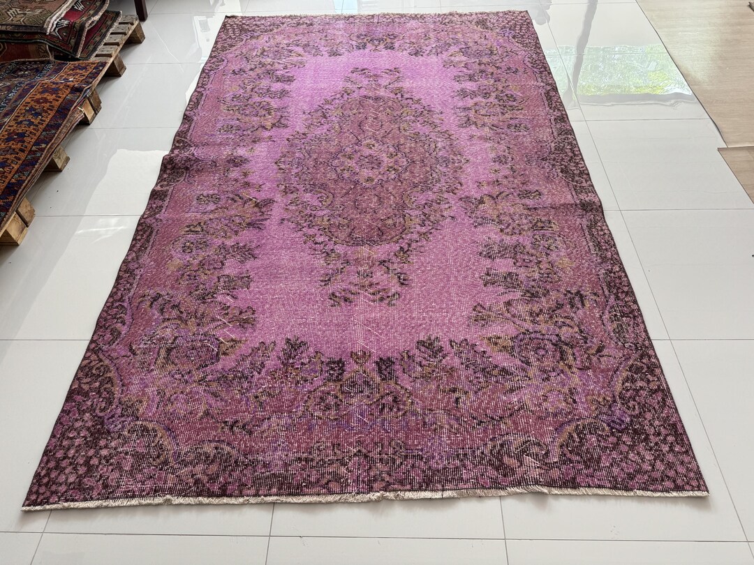 6x10 オーバーダイ ヴィンテージ トルコラグ：ピンクの花柄