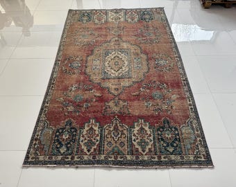 ヴィンテージ トルコラグ カーペット オーバーダイ ピンク 花柄 ヴィンテージ トルコラグ カーペット オーバーダイ ピンク 花柄