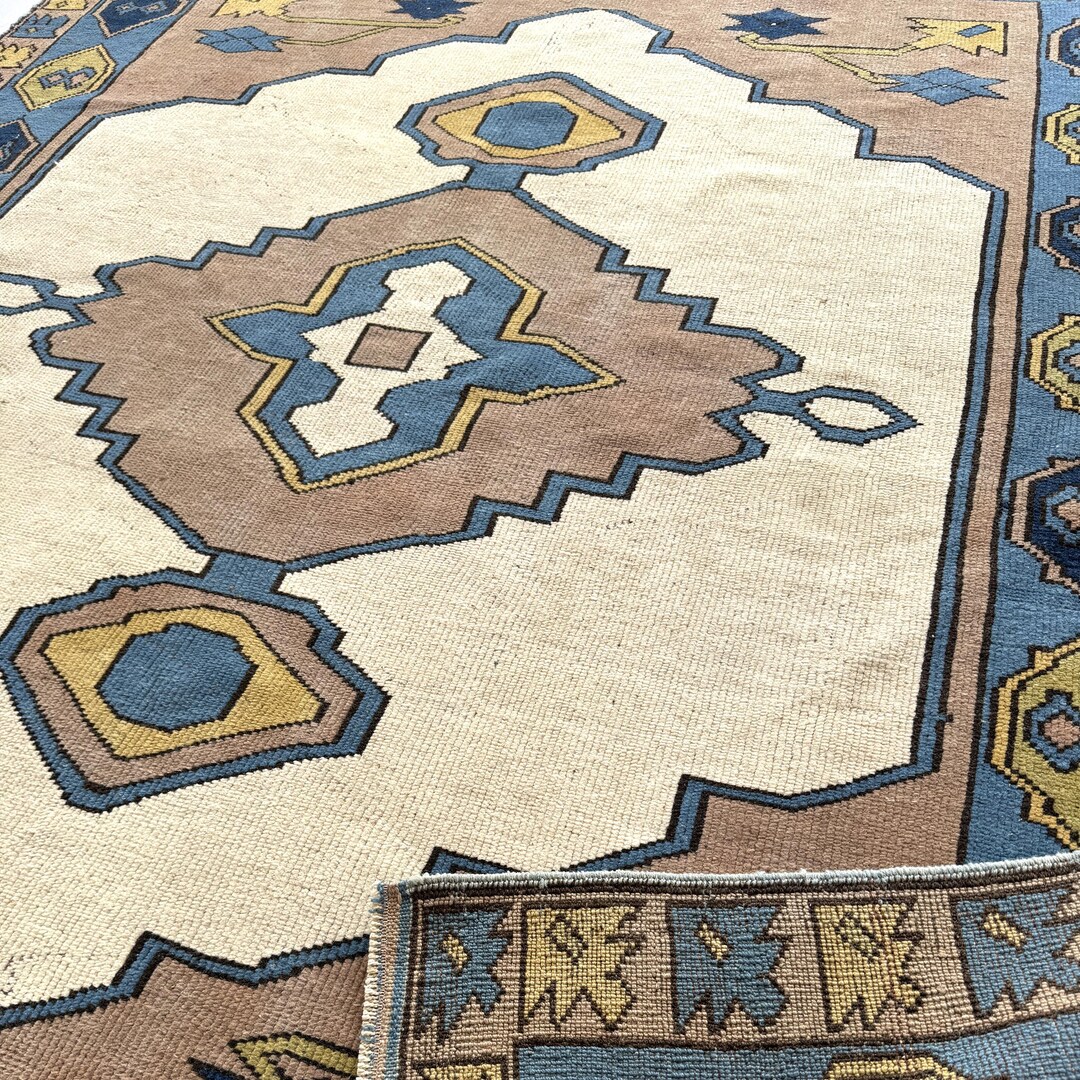 6x7 Cream Taupe and Blue Vintage Turkish Rug With Minimal Oushak Design ...