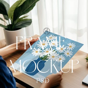 Maqueta de póster minimalista, formato PSD en relación DIN A para Photoshop, plantilla de póster vertical realista con una persona, maqueta de póster sin marco
