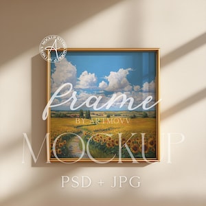Könnte beinhalten: Ein gerahmtes Gemälde eines Sonnenblumenfeldes unter blauem Himmel mit flauschigen weißen Wolken. Das Gemälde befindet sich in einem goldenen Rahmen. Die Wörter "frame" und "mockup" sind auf dem Bild überlagert.