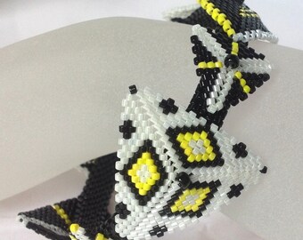 Black, White and One Geometric Bangle Bracelet ... EBW Team